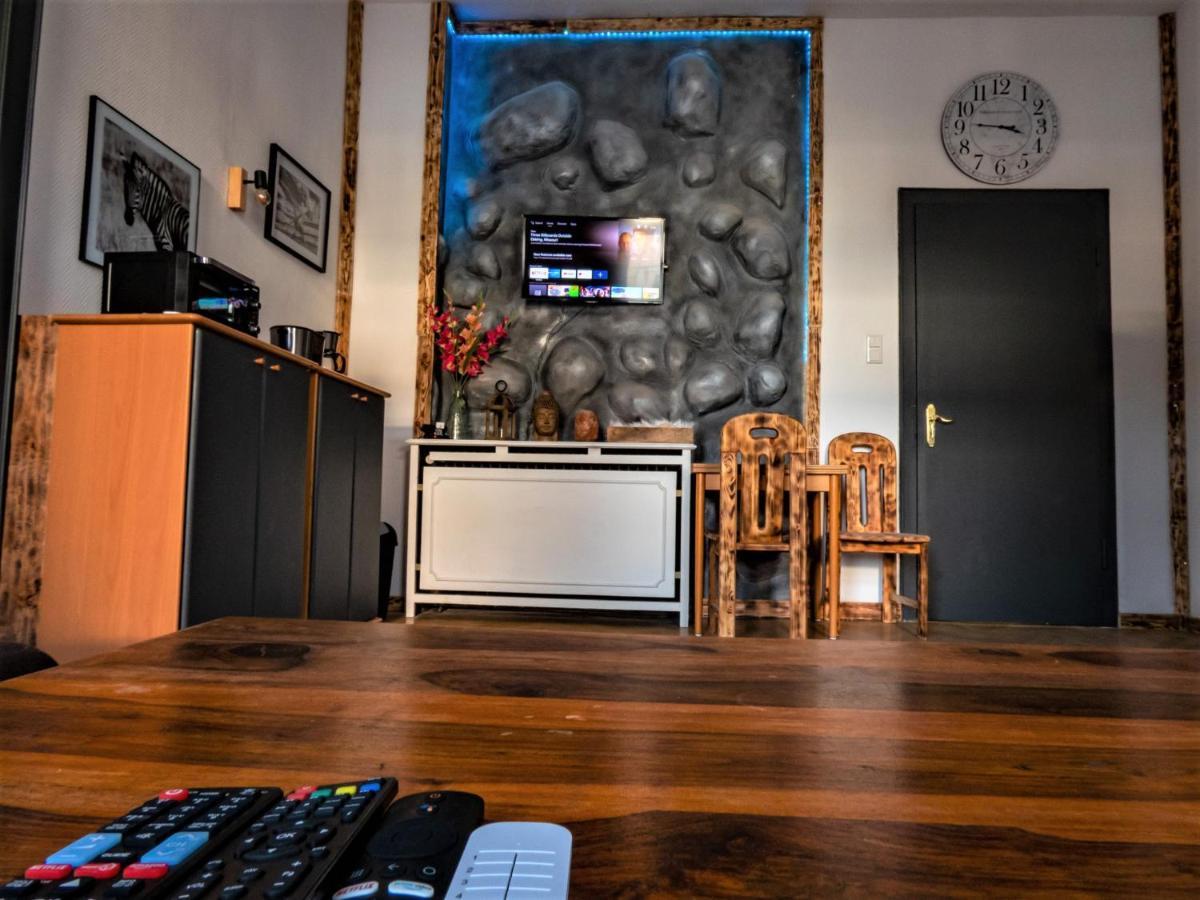 #214 Lux-Flat Im Herzen Von Neuss Mit Netflix & Prime Bagian luar foto